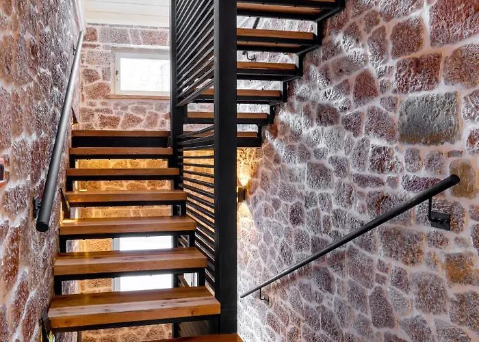 Designer * Voskopojë